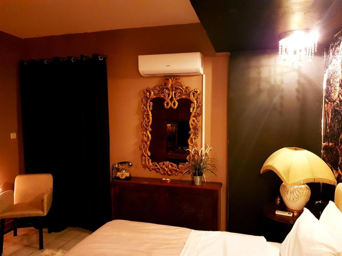 Kouro'S Private Room! Pireus Exteriör bild